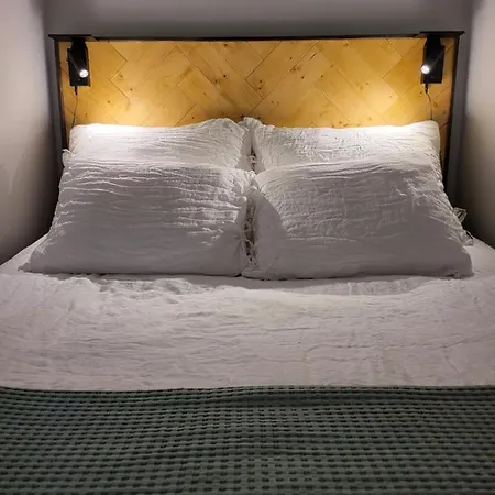 7 - Air-conditioned, P-spot & Self Check-in Διαμέρισμα