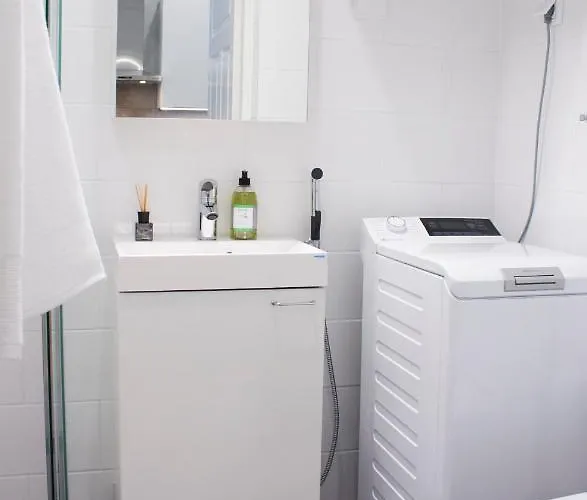 7 - Air-conditioned, P-spot & Self Check-in 公寓