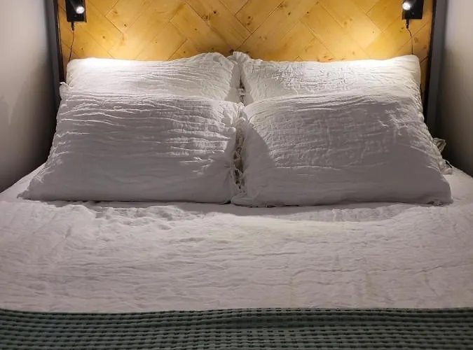 7 - Air-conditioned, P-spot & Self Check-in 公寓